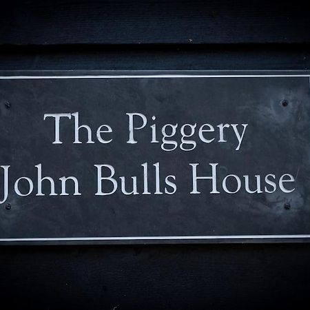 The Piggery Villa Cowfold ภายนอก รูปภาพ