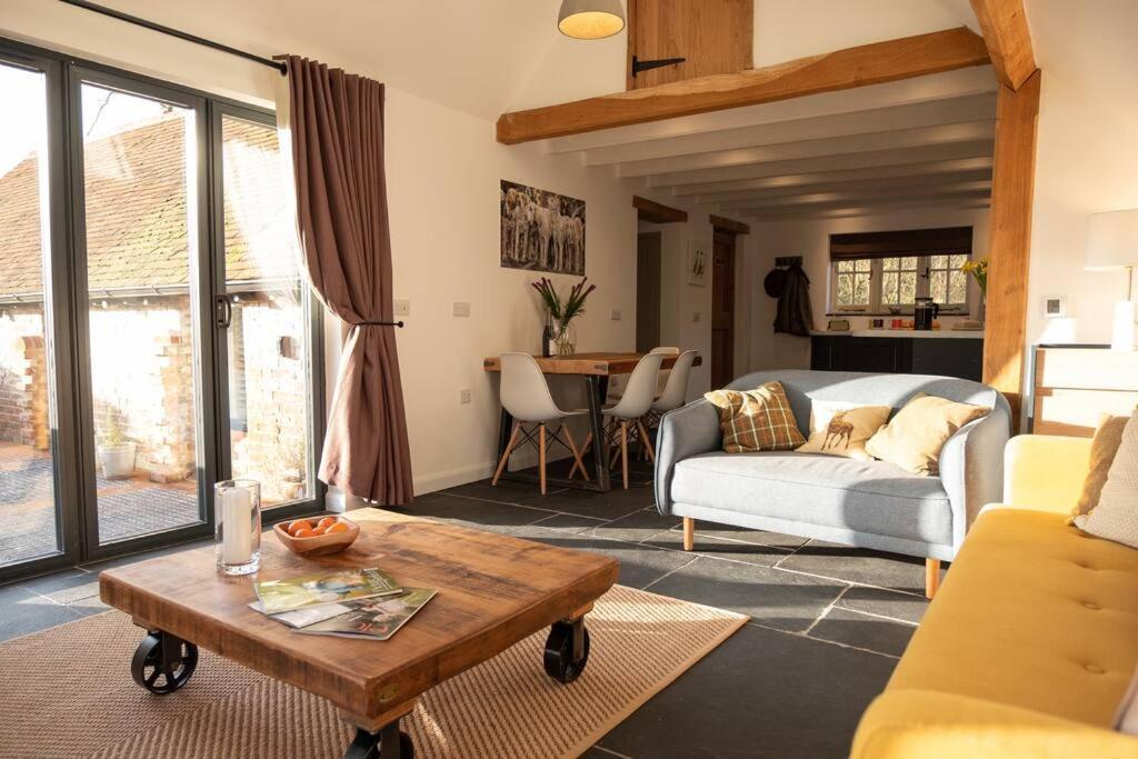 The Piggery Villa Cowfold ภายนอก รูปภาพ