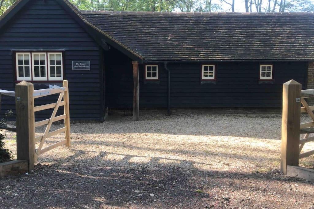 The Piggery Villa Cowfold ภายนอก รูปภาพ